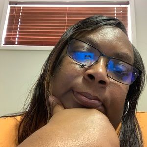 Meet your Posher, Cassandra